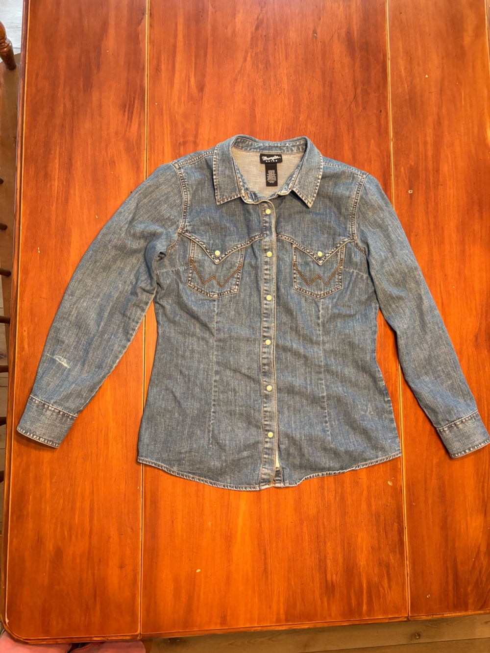 Women's Retro Denim Pearl Snap Western Shirt